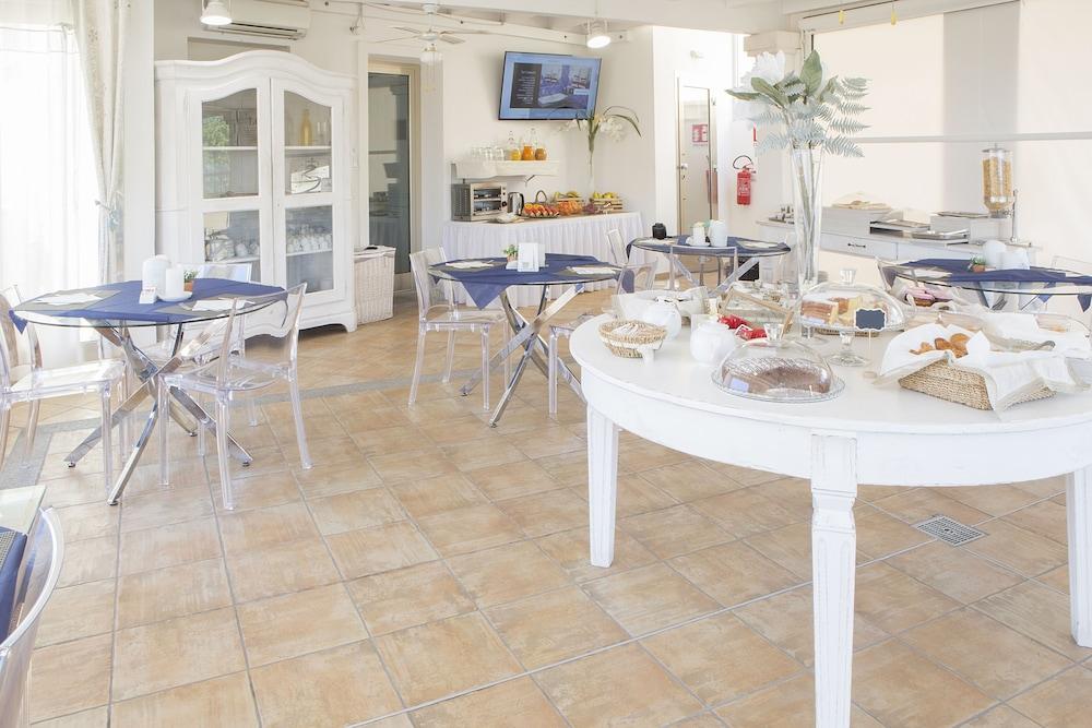 Olbia City Hotel מראה חיצוני תמונה
